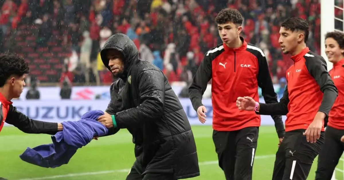 b体育官网-塞内加尔二门迪乌夫受总理接见后被内涵：你的毛巾呢？